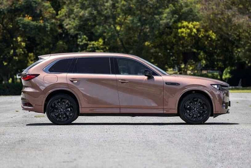 Khám phá Mazda CX-80 vừa ra mắt, giá gần 2 tỷ đồng