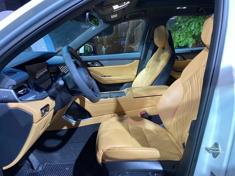 Khám phá SUV cao cấp Lynk & Co 09 sẽ xuất hiện tại Tiền Phong Golf Championship 2025