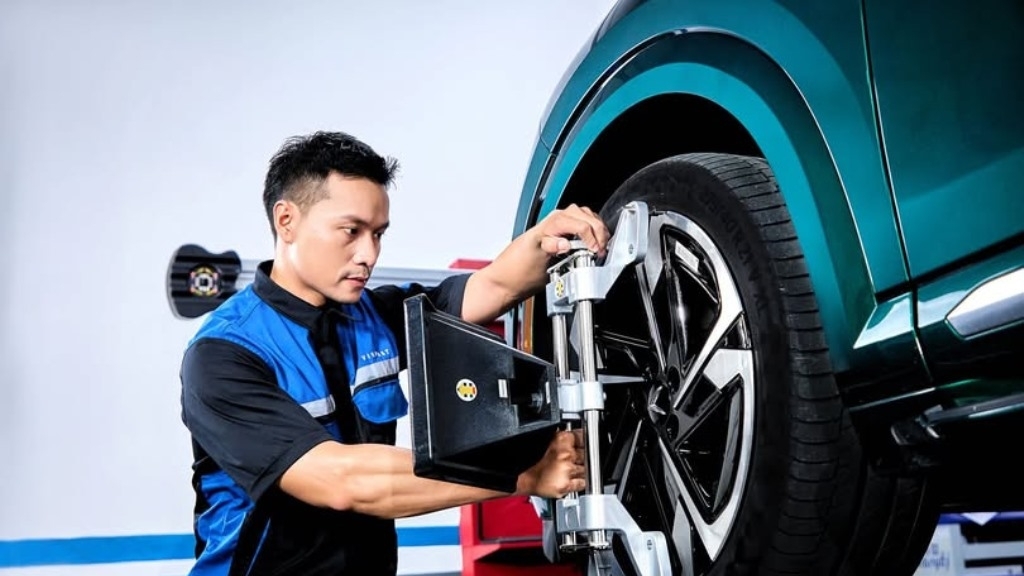 VinFast triển khai hỗ trợ đặc biệt cho khách hàng miền Trung bị ảnh hưởng bởi bão lũ