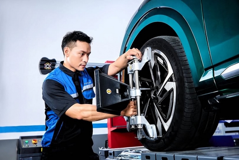 VinFast triển khai hỗ trợ đặc biệt cho khách hàng miền Trung bị ảnh hưởng bởi bão lũ