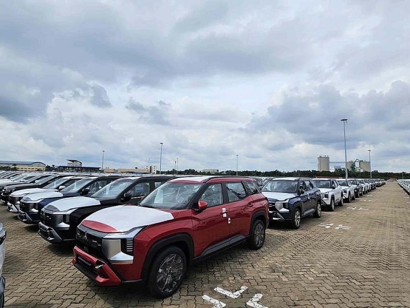 Lô Mitsubishi Destinator đầu tiên về Việt Nam, sẵn sàng ra mắt