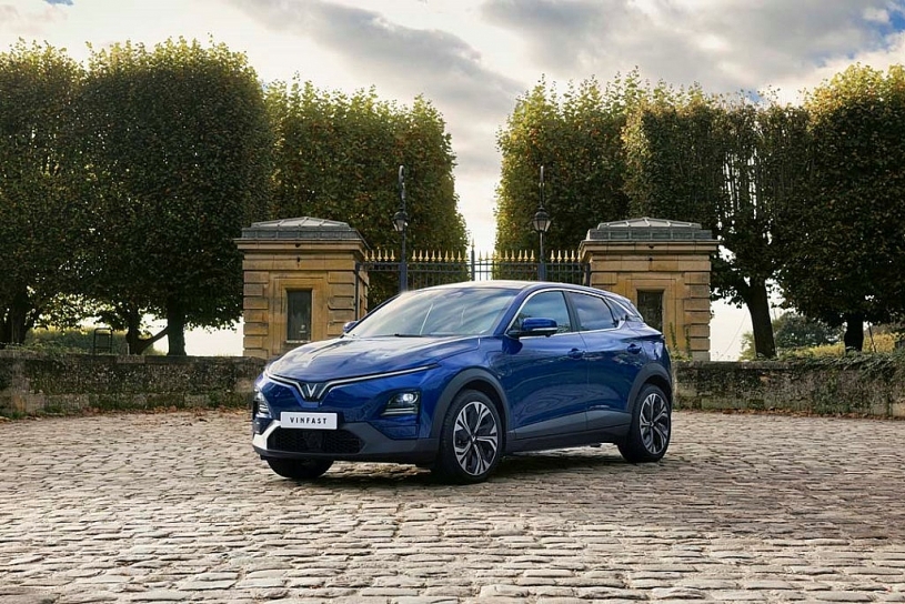 Vinfast lập thêm kỷ lục mới – bàn giao hơn 20.000 Ô tô trong tháng 10/2025 Vinfast lập thêm kỷ lục mới – bàn giao hơn 20.000 Ô tô trong tháng 10/2025