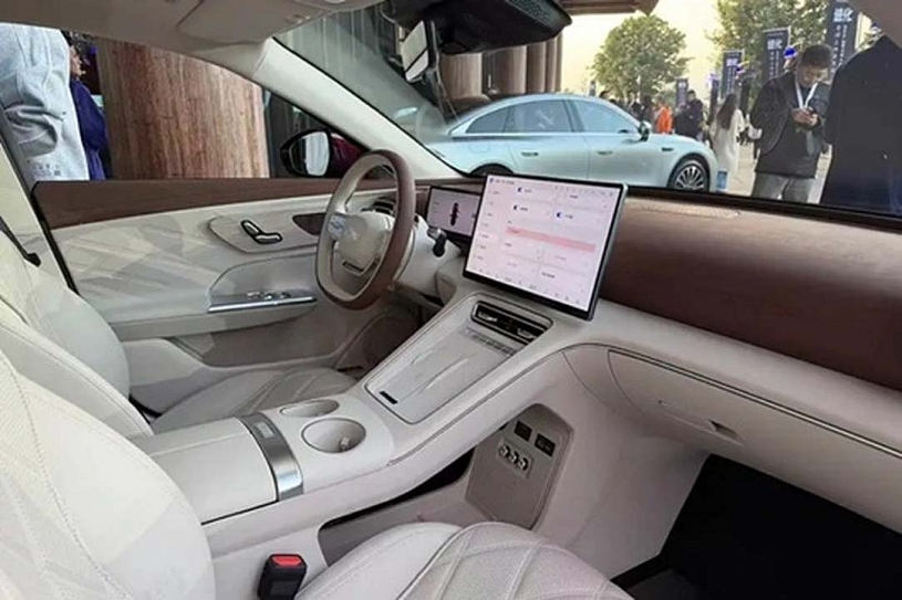 Sedan Trung Quốc siêu tiết kiệm: Một bình xăng đi 2.000km, giá từ 500 triệu Sedan Trung Quốc siêu tiết kiệm: Một bình xăng đi 2.000km, giá từ 500 triệu