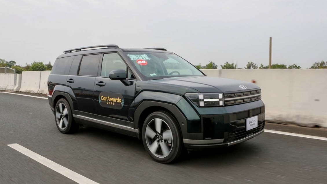 Hyundai Santa Fe Hybrid đời mới xuất hiện tại Việt Nam