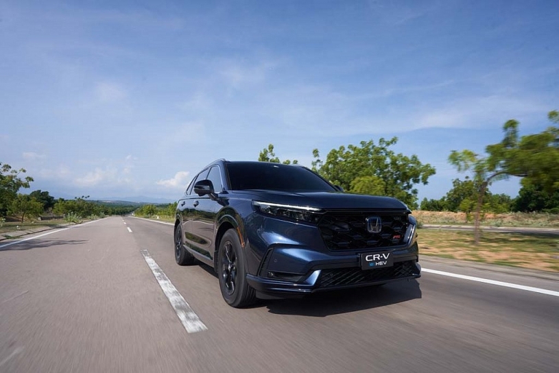 Honda CR-V e:HEV bản nâng cấp ra mắt đầu 2026: Thêm phiên bản mới, nâng trải nghiệm người dùng