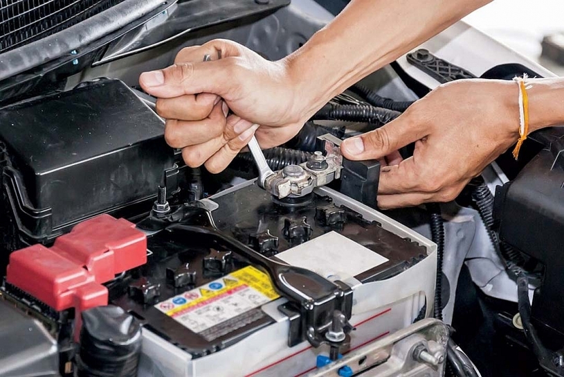 Ô tô bị ngập nước: Những việc cần làm để giảm thiểu thiệt hại Ô tô bị ngập nước: Những việc cần làm để giảm thiểu thiệt hại