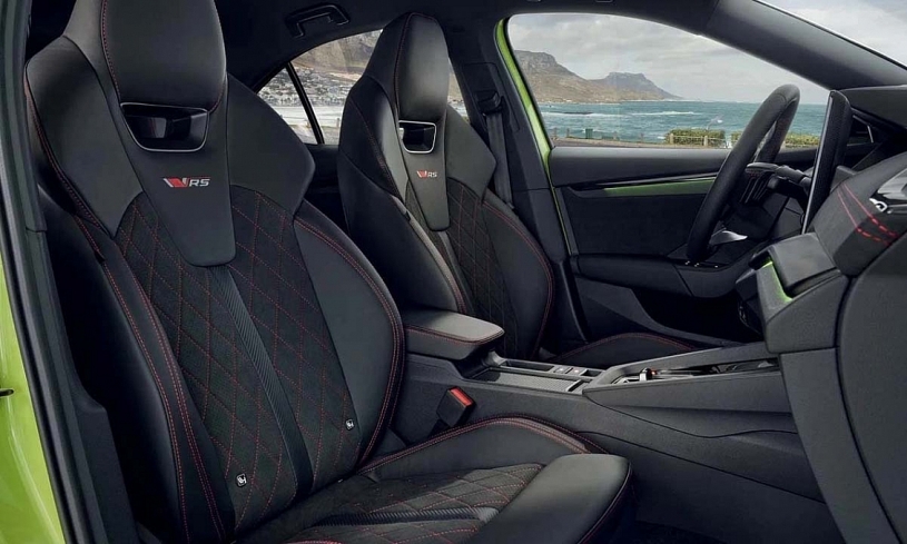 Skoda Octavia RS - sedan hiệu suất cao sắp bán tại Việt Nam Skoda Octavia RS - sedan hiệu suất cao sắp bán tại Việt Nam