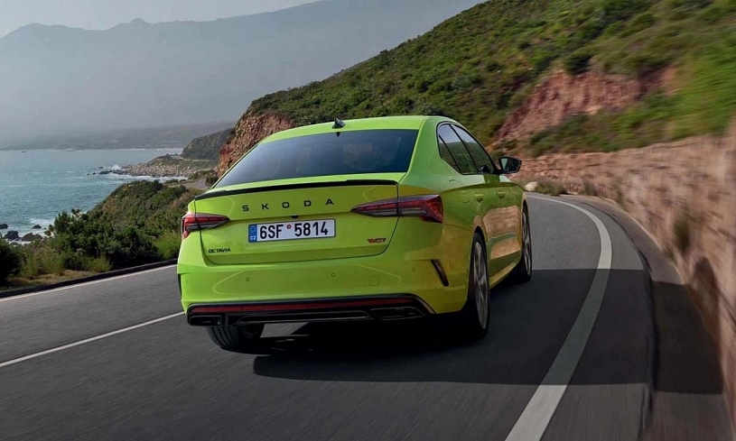 Skoda Octavia RS - sedan hiệu suất cao sắp bán tại Việt Nam Skoda Octavia RS - sedan hiệu suất cao sắp bán tại Việt Nam