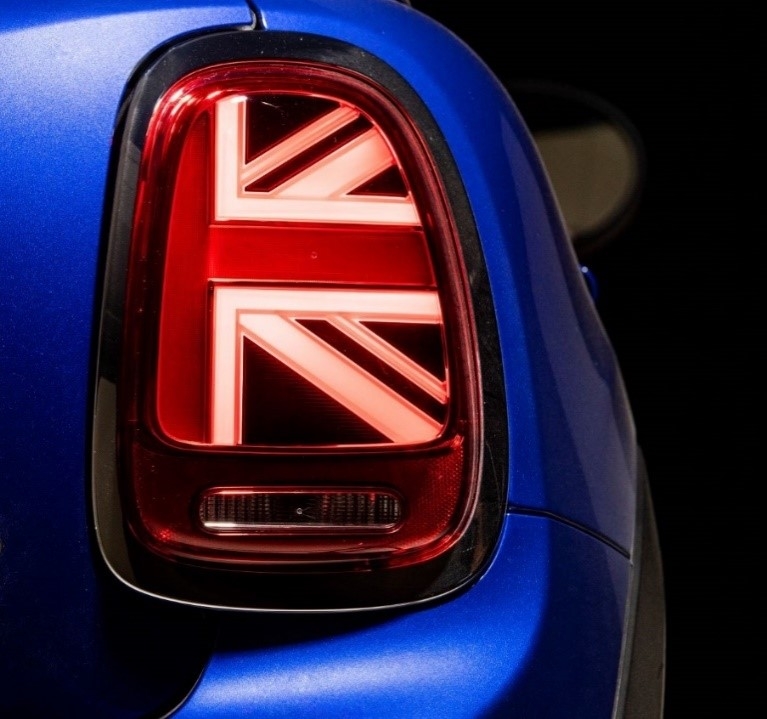 mini phien ban moi vua ve viet nam co gi hap dan