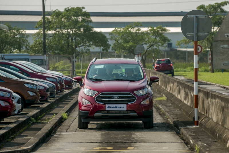 Ford xuất xưởng chiếc EcoSport thứ 20.000 tại Việt Nam chiec ford ecosport thu 20000 tai viet nam da chinh thuc duoc xuat xuong