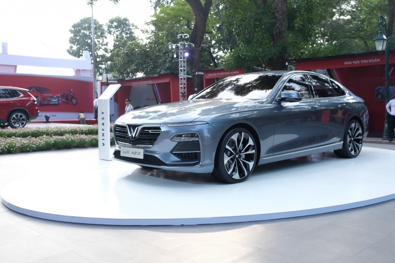 8 mau o to sap gay bao tai viet nam