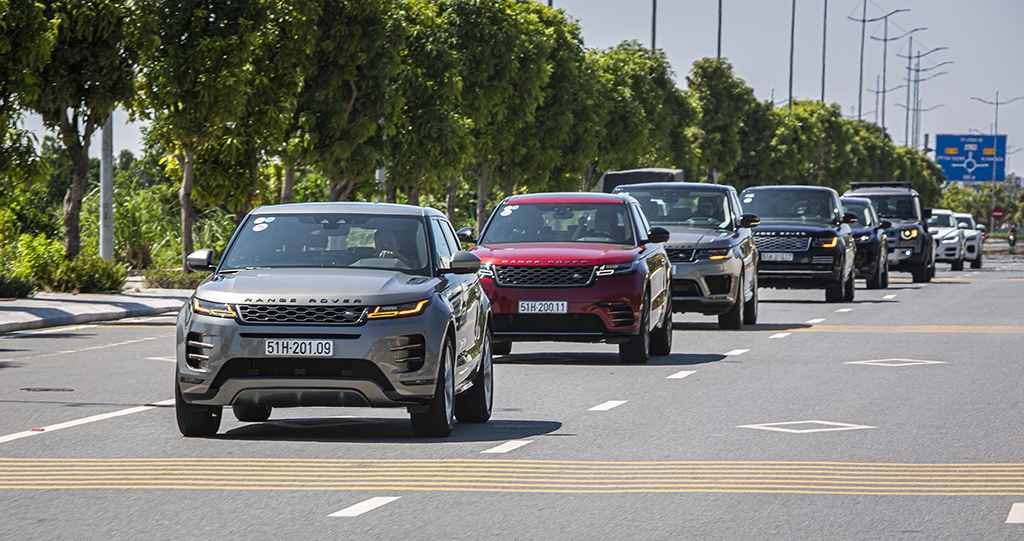Jaguar Land Rover triển khai dịch vụ lưu động và lái thử xe tại Quảng Ninh và Đà Nẵng