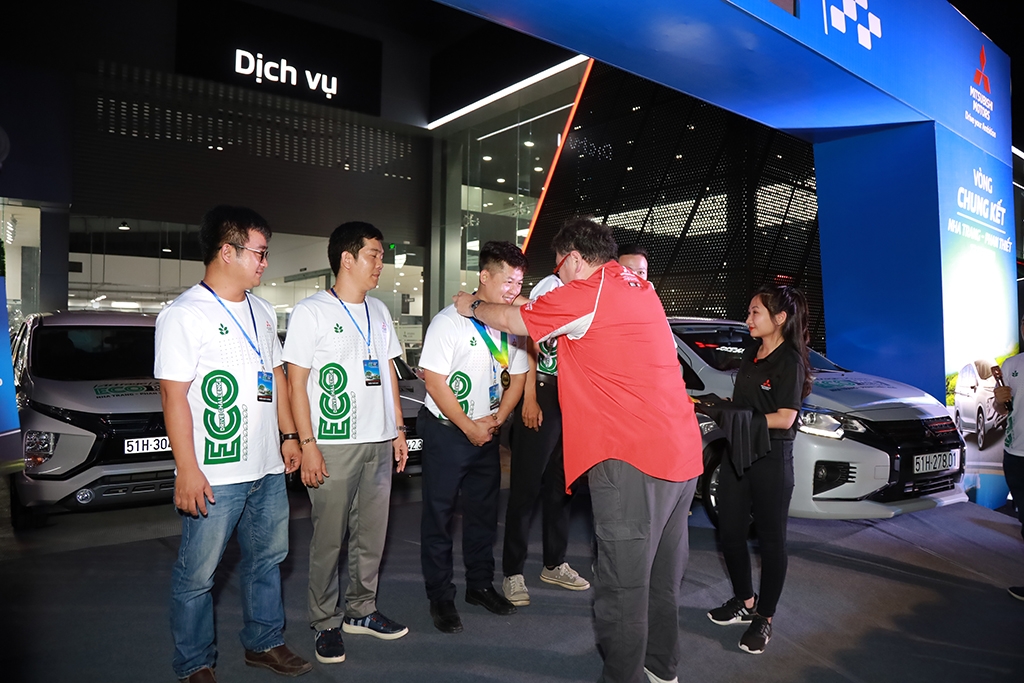 Mitsubishi Xpander bất ngờ chỉ tốn hơn 4 lít/100km Mitsubishi Xpander bất ngờ chỉ tốn hơn 4 lít/100km