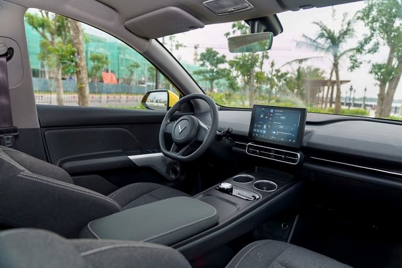 Chuyển từ xe xăng sang VinFast Limo Green, tài xế tại Hà Nội tâm đắc vì tiết kiệm gần trăm triệu đồng mỗi năm Chuyển từ xe xăng sang VinFast Limo Green, tài xế tại Hà Nội tâm đắc vì tiết kiệm gần trăm triệu đồng mỗi năm