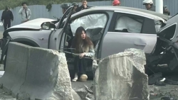 Chiếc xe điện gãy gập đuôi sau va chạm ở Thượng Hải, pin vẫn nguyên vẹn