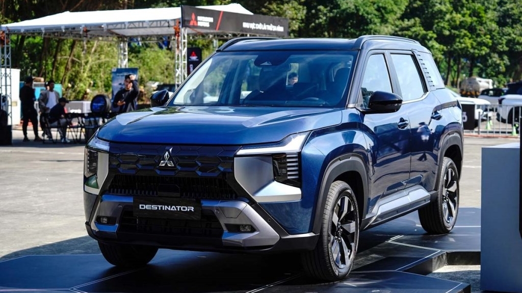 Loạt xe Mitsubishi khuyến mãi chục triệu đồng tháng 12