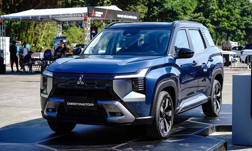 Loạt xe Mitsubishi khuyến mãi chục triệu đồng tháng 12 Loạt xe Mitsubishi khuyến mãi chục triệu đồng tháng 12