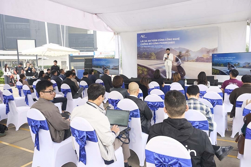 Công nghệ M-ABS và bài toán nâng cao an toàn cho người đi xe máy tại Việt Nam Công nghệ M-ABS và bài toán nâng cao an toàn cho người đi xe máy tại Việt Nam
