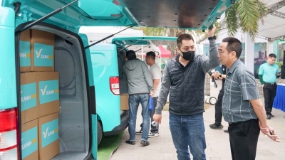 Mẫu xe điện giao hàng EC Van lần đầu lộ diện, tài xế khẳng định: Luồn ngõ tốt, chi phí tối ưu