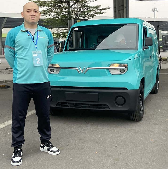 Mẫu xe điện giao hàng EC Van lần đầu lộ diện, tài xế khẳng định: Luồn ngõ tốt, chi phí tối ưu Mẫu xe điện giao hàng EC Van lần đầu lộ diện, tài xế khẳng định: Luồn ngõ tốt, chi phí tối ưu
