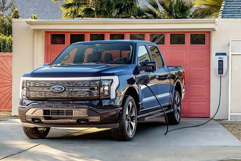 Ford khai tử nhiều xe điện, đặt cược tương lai vào hybrid và bán tải xăng