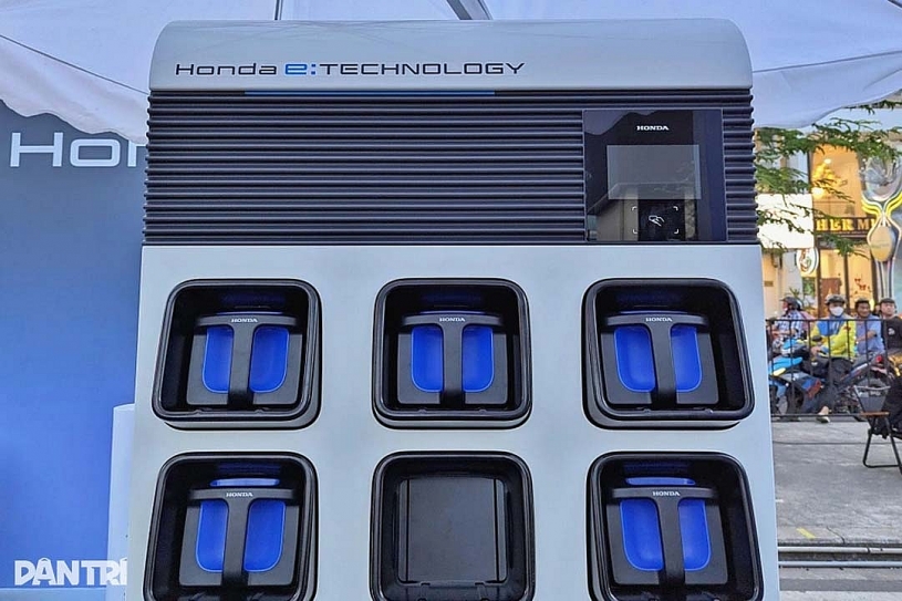 Honda, VinFast làm trạm đổi pin - Giải bài toán sạc xe điện ở Việt Nam?