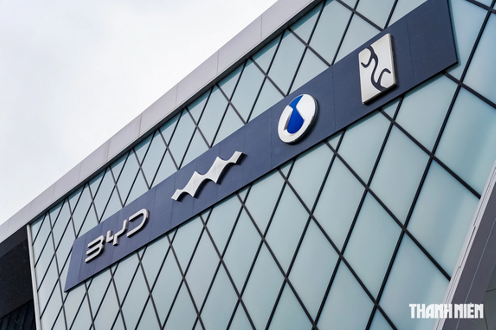 BYD hé lộ về khả năng phân phối Denza, Fang Cheng Bao tại Việt Nam