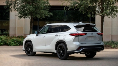 Xe Toyota lắp ráp tại Mỹ, được hãng nhập về bán tại quê hương Nhật Bản