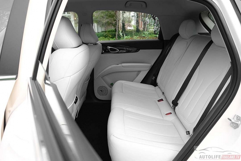 Ô tô điện ăn khách nhất Trung Quốc sắp về Việt Nam, đi 400km/lần sạc