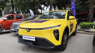 VinFast Limo Green giành giải xe của năm phân khúc MPV phổ thông