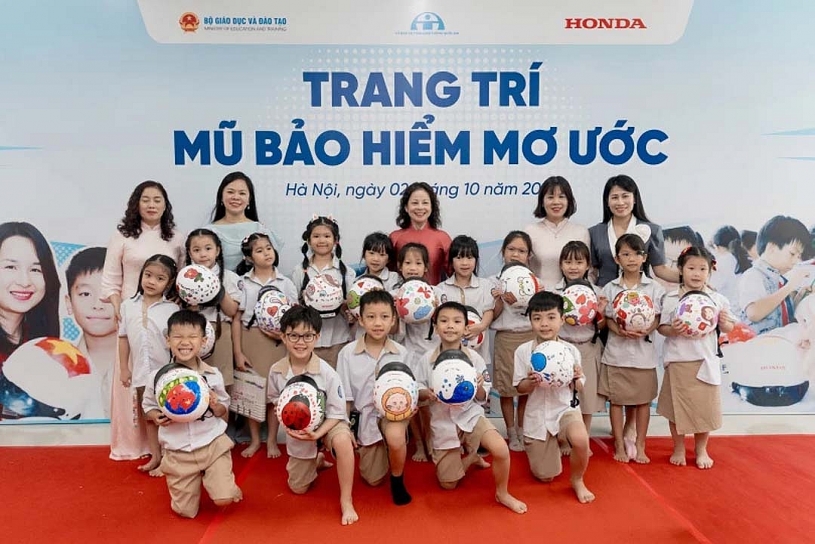 Tổng quan hoạt động trao tặng mũ bảo hiểm của Honda Việt Nam