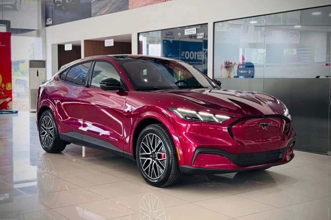 Ô tô “đua” giảm giá trong tháng 4, mức cao nhất gần một tỷ đồng Ô tô “đua” giảm giá trong tháng 4, mức cao nhất gần một tỷ đồng