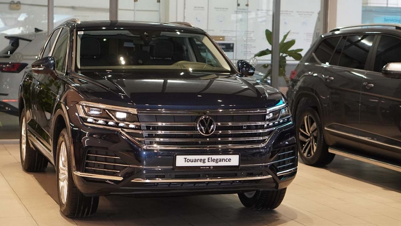 SUV hạng sang Volkswagen Touareg giảm tới 330 triệu đồng