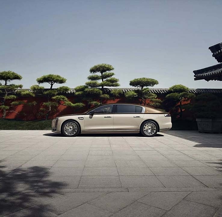 Huawei Maextro S800 của Trung Quốc vượt BMW và Porsche tại thị trường xe sang