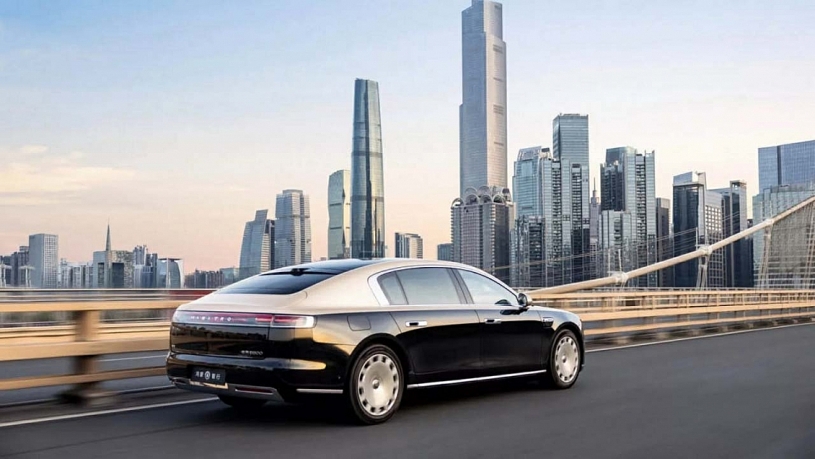 Huawei Maextro S800 của Trung Quốc vượt BMW và Porsche tại thị trường xe sang