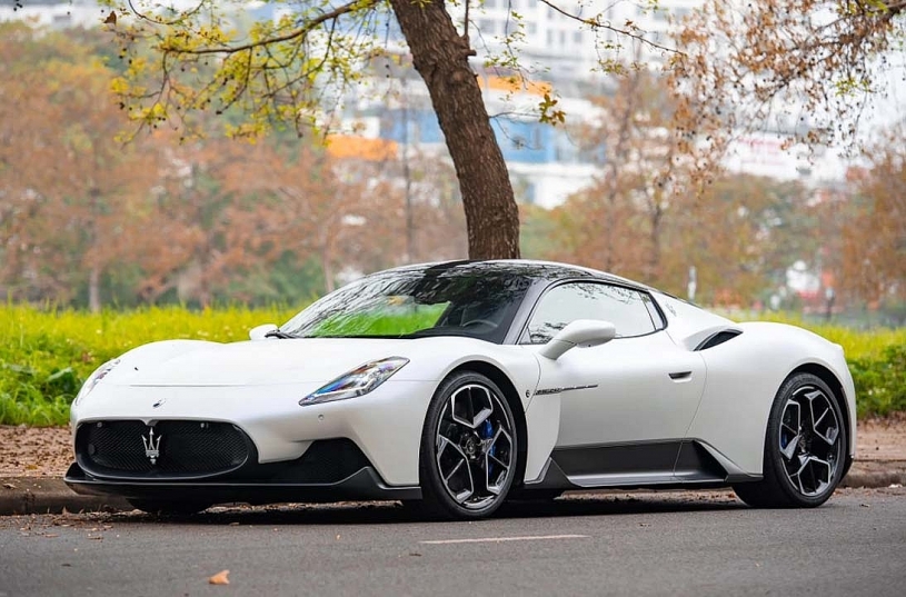 Siêu xe Maserati MC20 rớt giá 8 tỷ sau 4 năm, đại lý tư nhân ôm 