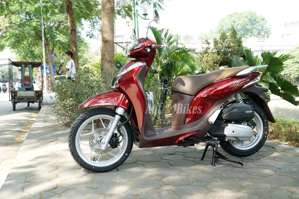 ba ng gia xe ma y honda nga y 1632018