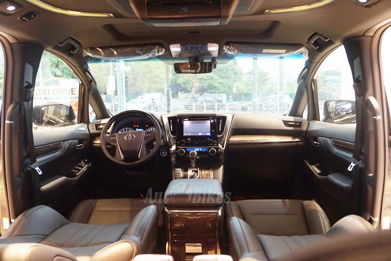 kham pha bo ba xe toyota dat nhat viet nam