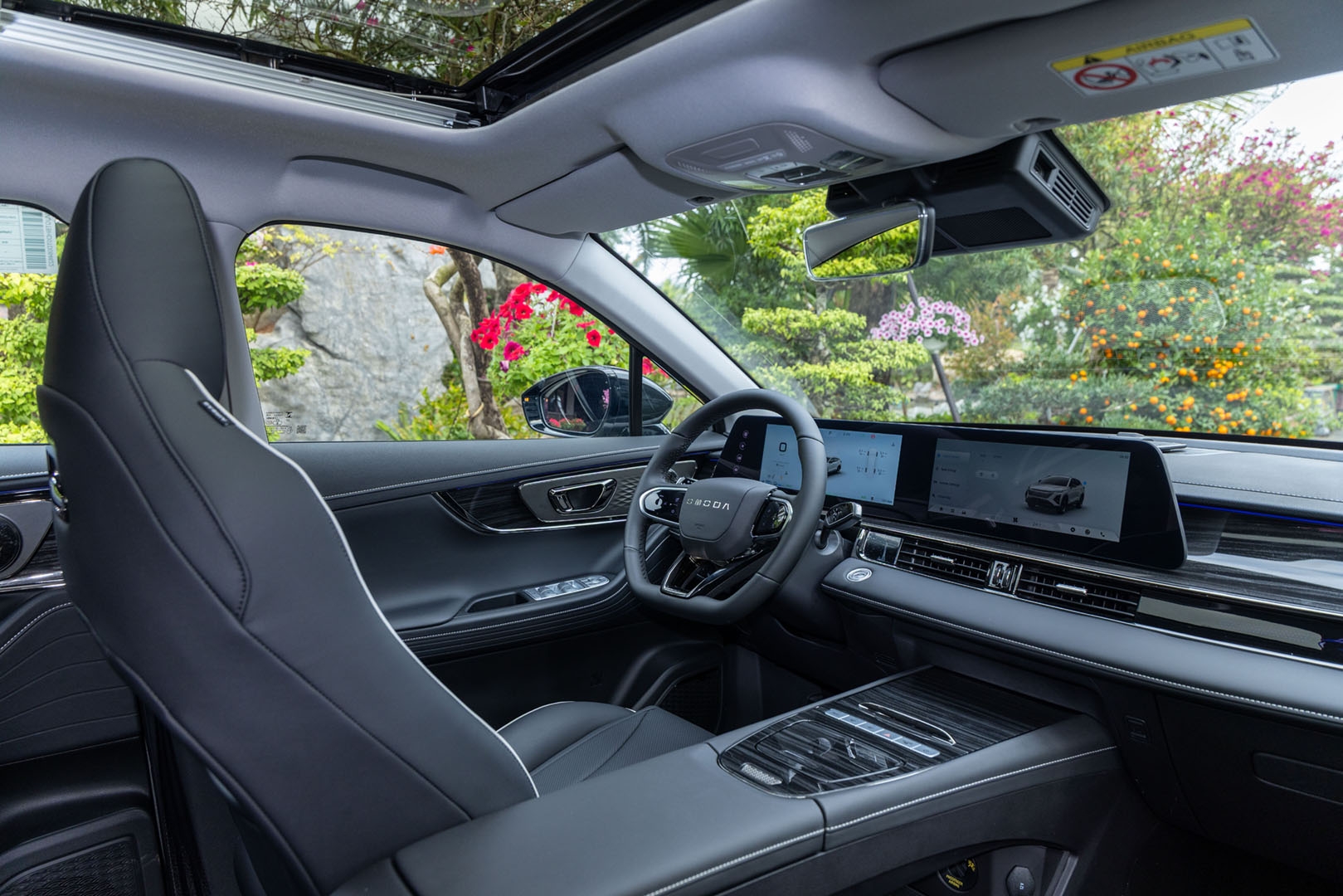 Omoda C5 SHS-H ra mắt tại Việt Nam giá từ 599 triệu Omoda C5 SHS-H ra mắt tại Việt Nam giá từ 599 triệu