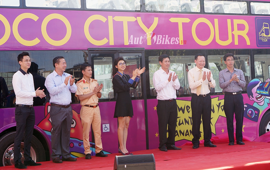 thaco ban giao lo xe buyt 2 tang 70 ty cho cocobay da nang