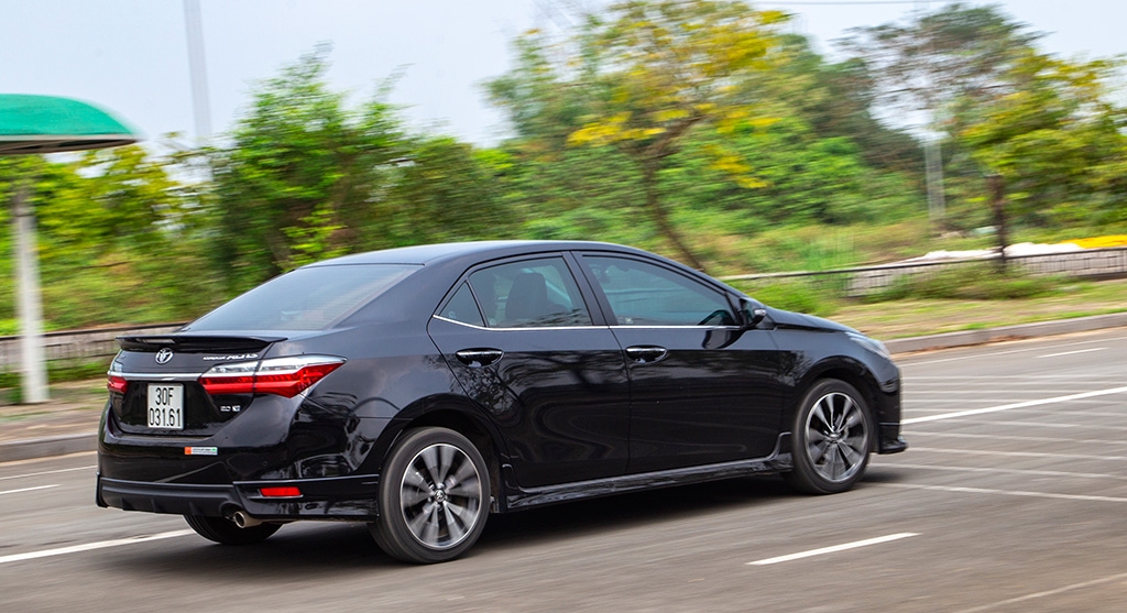 toyota corolla altis uu dai khung canh tranh mazda3 civic