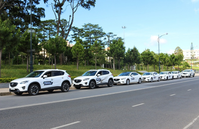 bang gia xe mazda thang 82016 tai viet nam