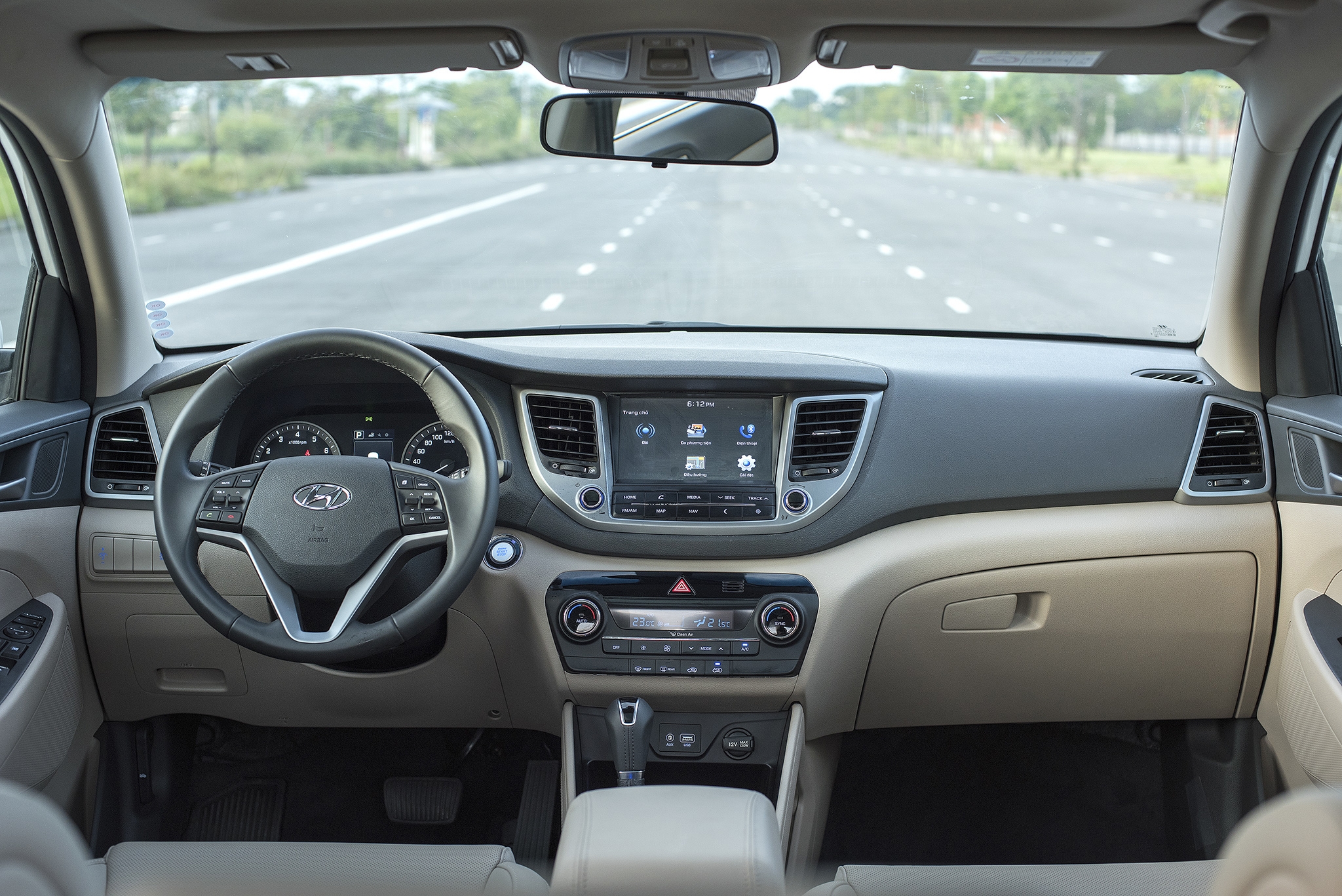 hyundai tucson ckd 2017 gia tu 815 trieu dong