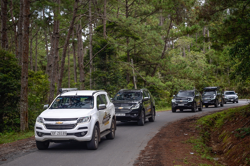 chevrolet trailblazer suv 7 cho duoi 1 ty dang chon