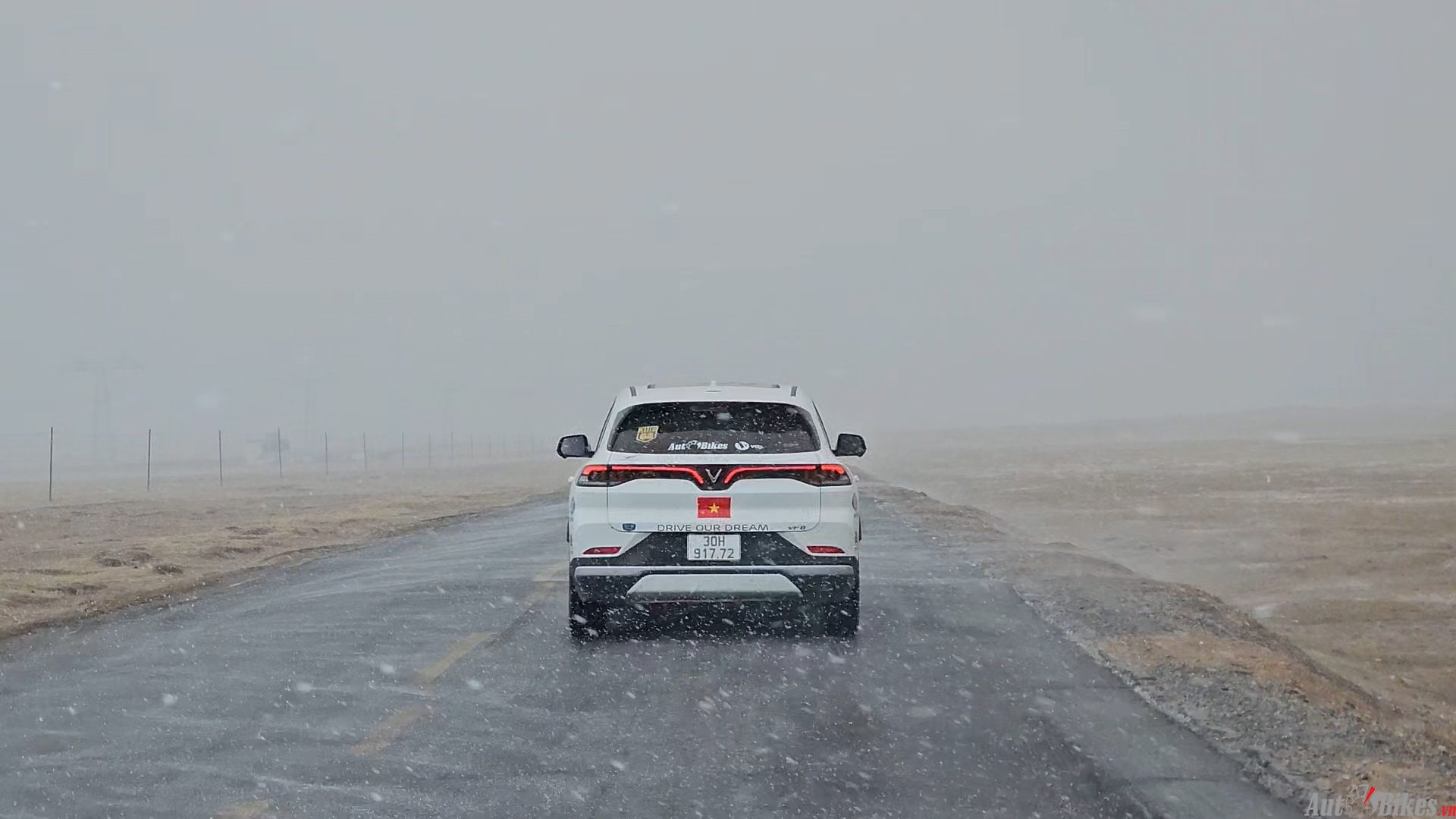 Hành trình 10.000 km đến Tây Tạng chứng minh độ bền lốp Hankook EV Hành trình 10.000 km đến Tây Tạng chứng minh độ bền lốp Hankook EV