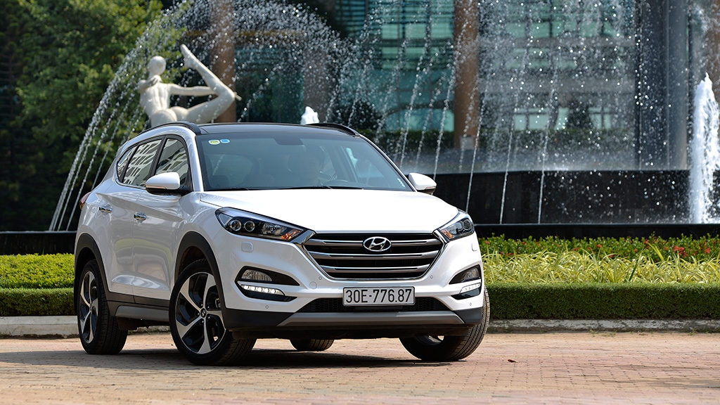 gia xe hyundai thang 52018 tang nhe