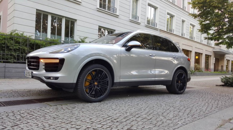 8 o to co tuy chon lac dat hon bia