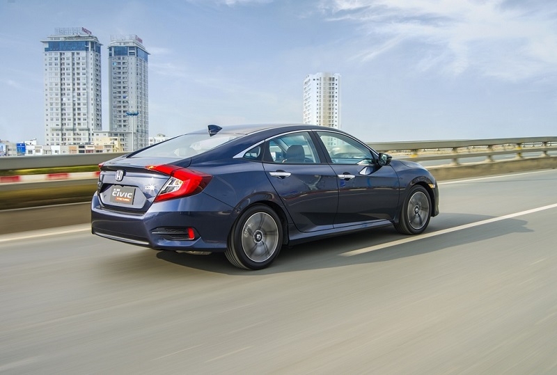 honda civic 2017 gia 950 trieu dong tai viet nam