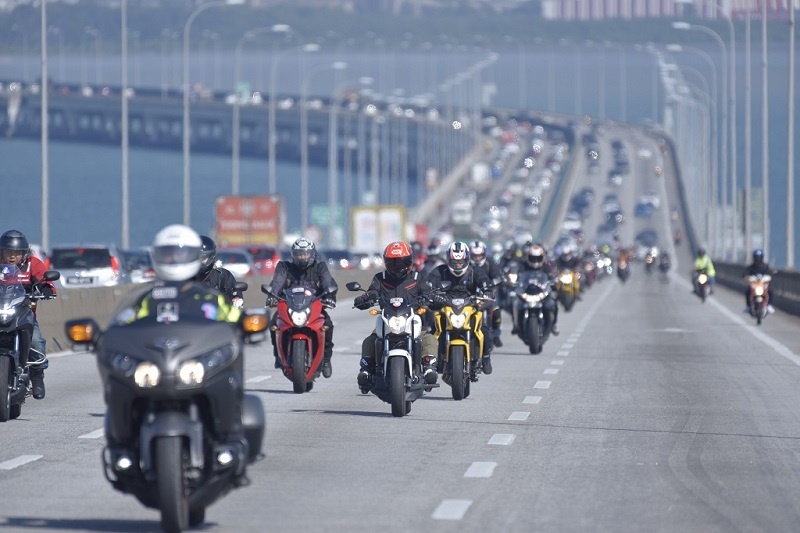 hang tram xe phan khoi lon hoi tu tai chau a
