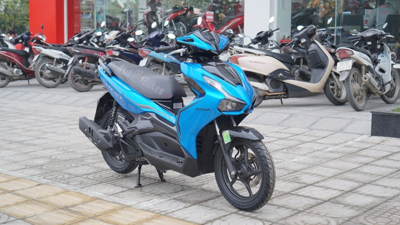 0236-air-blade-byn-tieu-chuyn-125cc-mau-xanh-yen-xam-16
